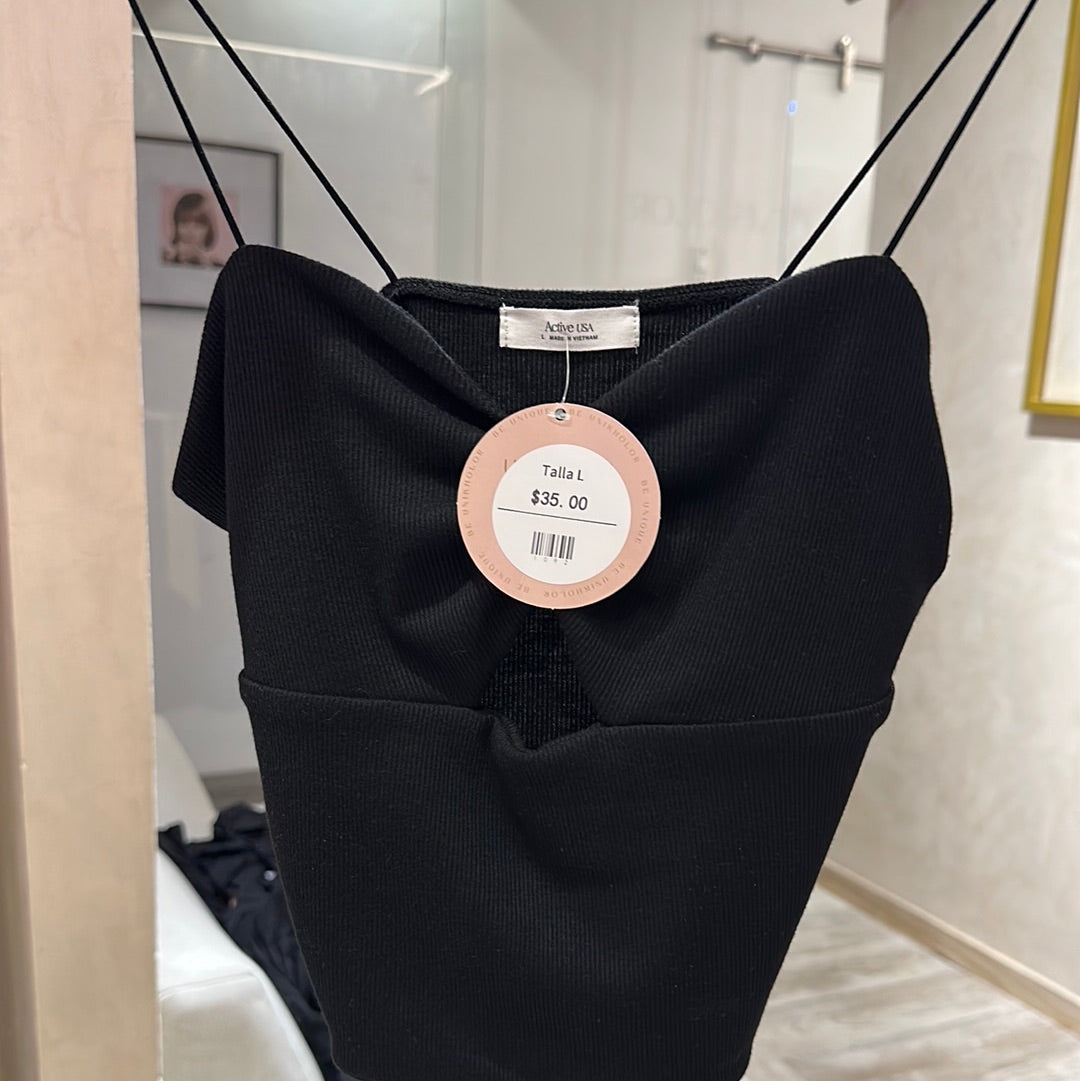 Top básico negro tiras