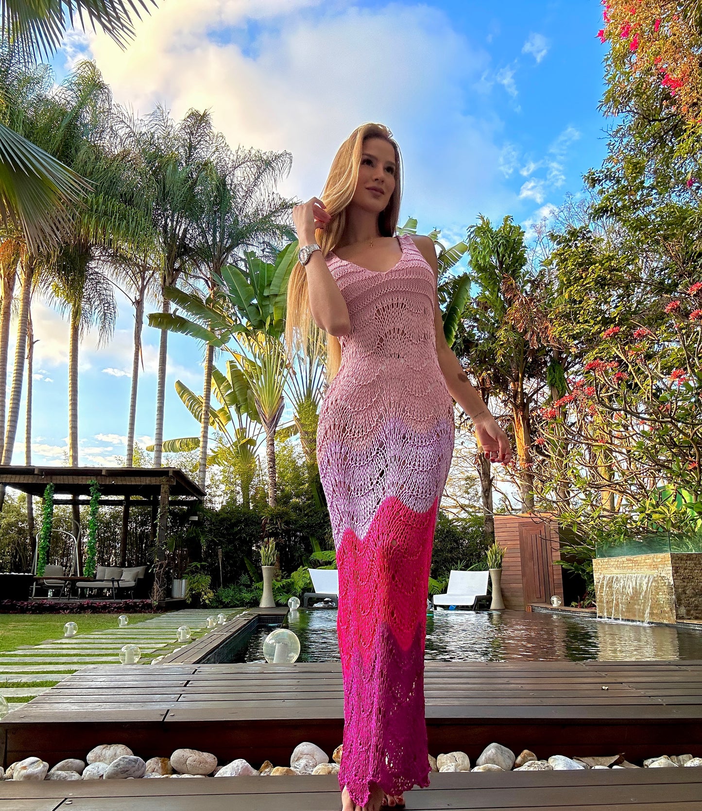 Vestido tejido fucsia playero